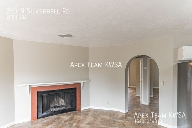 Building Photo - $1045- 2 Bed / 1 Bath Beautiful Duplex Uni...