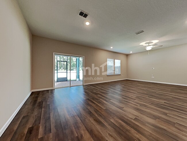 Foto del edificio - 225 Stone Arbor Ln