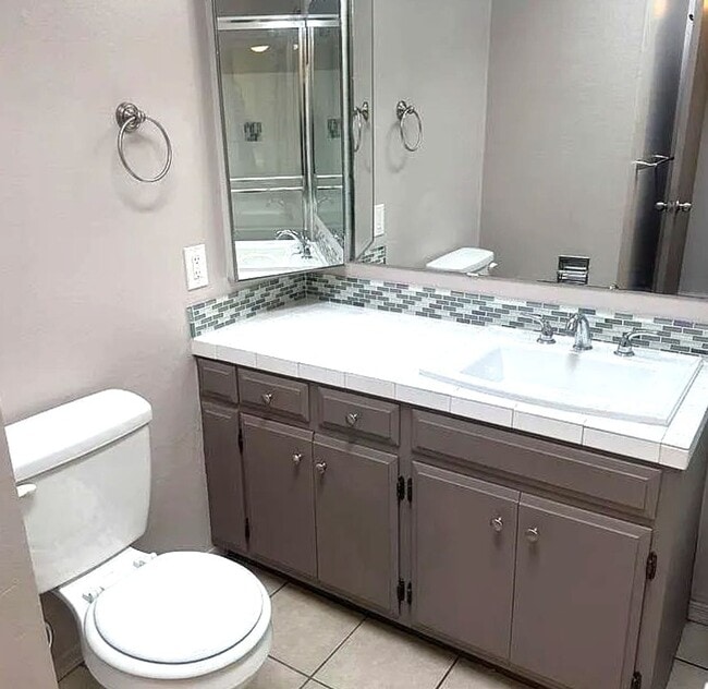 Building Photo - Charming Rental Opportunity in Northeast Tucson