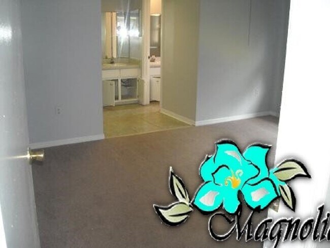 Building Photo - Dr. Phillips 4 Bedroom 2 Bathroom,