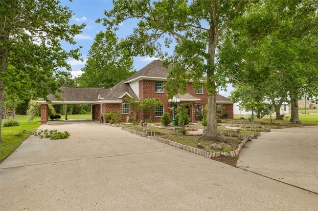 Building Photo - 106 River Oaks Dr