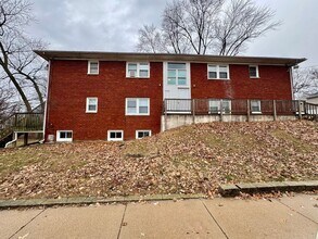 Building Photo - 1811 13th Ave