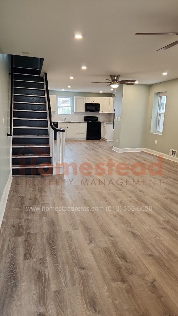 Foto del edificio - NEW 3 Bedroom House in Trainer!