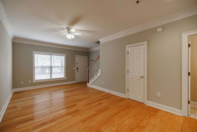 Building Photo - 101 Wood Lake Dr
