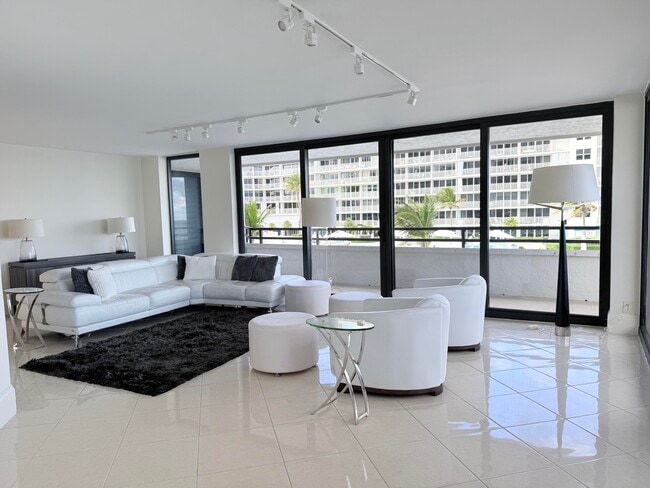 Building Photo - 3560 S Ocean Blvd