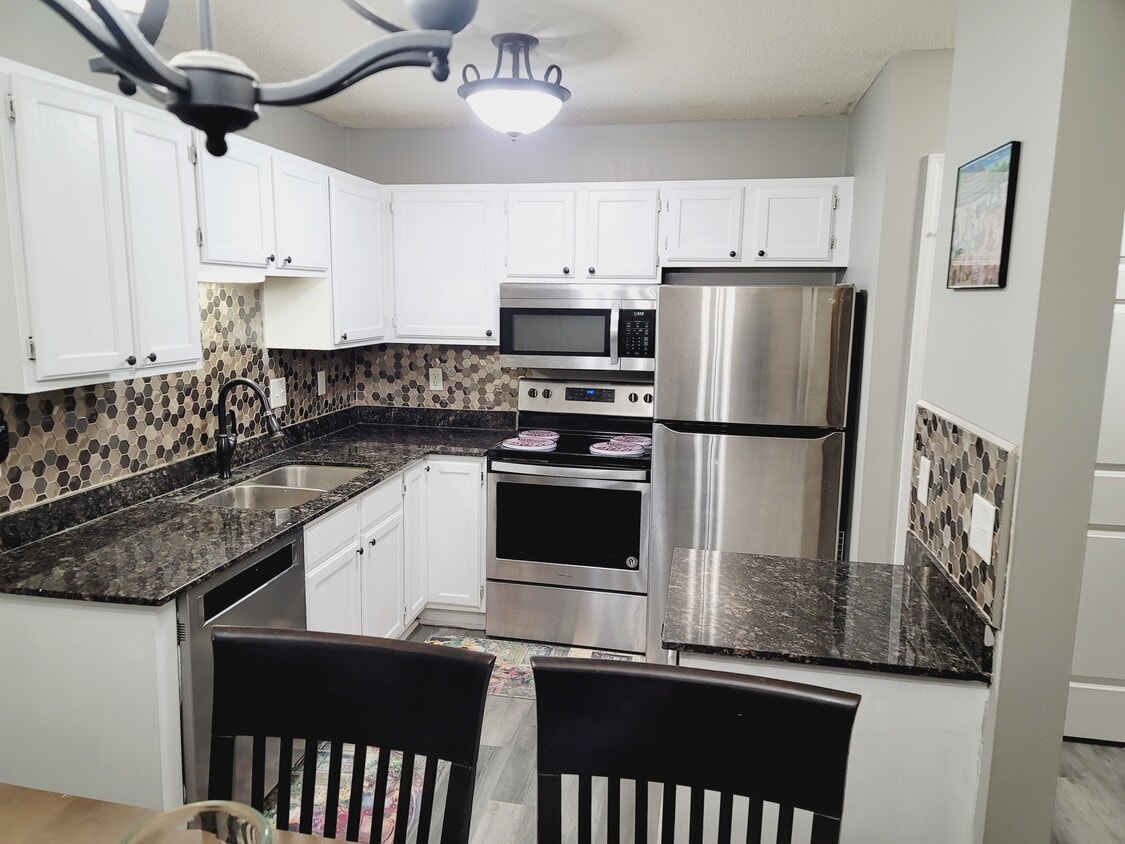 7360 Vinewood Ct, Osseo, MN 55311 Townhome Rentals in Osseo MN