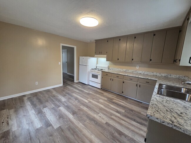 Building Photo - 3318 Winn Dr