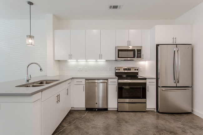 Building Photo - Bishop Flats - Modern, Urban, Affordable L...