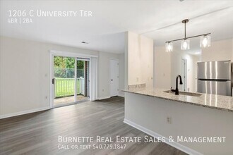 Building Photo - 1206 University Terrace