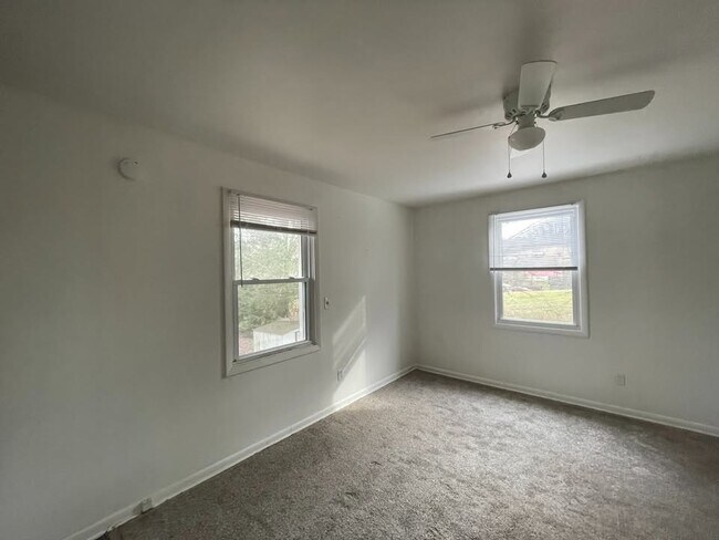 Foto del edificio - 1440 Wolfe Ln