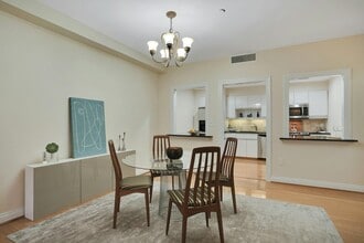 Building Photo - 207 Shearwater Ct W