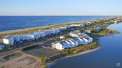 Building Photo - 261 Dune Rd