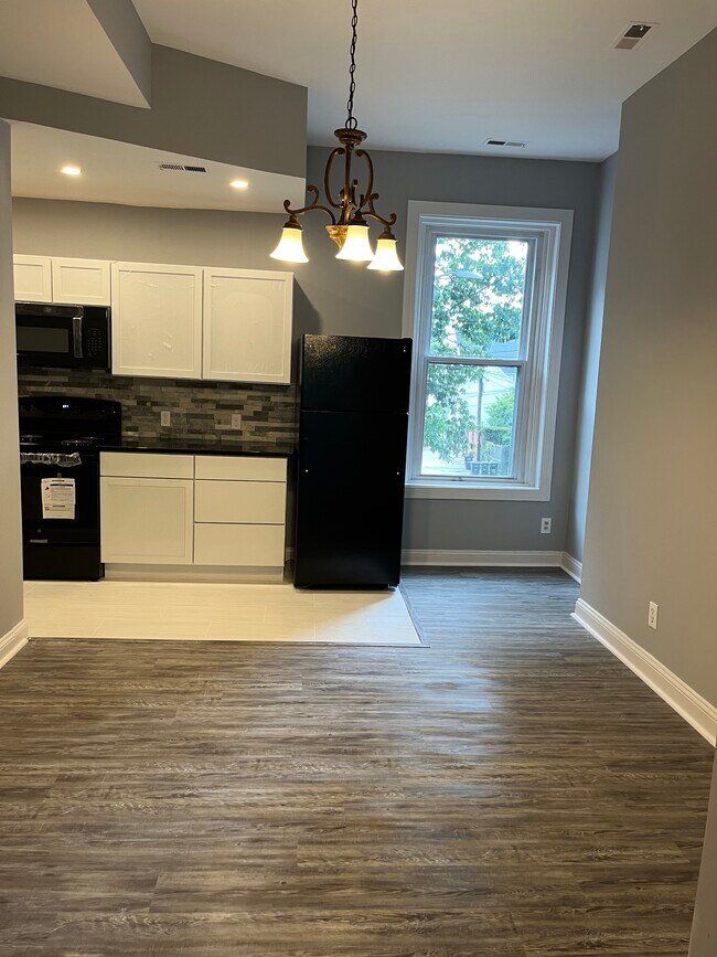 Foto del edificio - 1006 F St NE