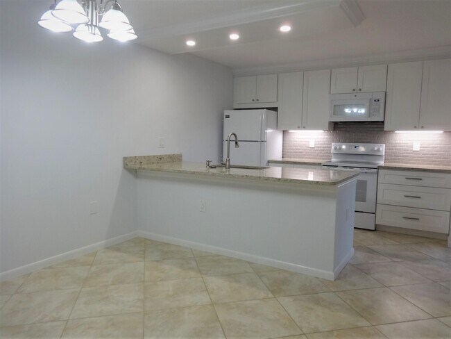 Building Photo - 2802 28th Ct