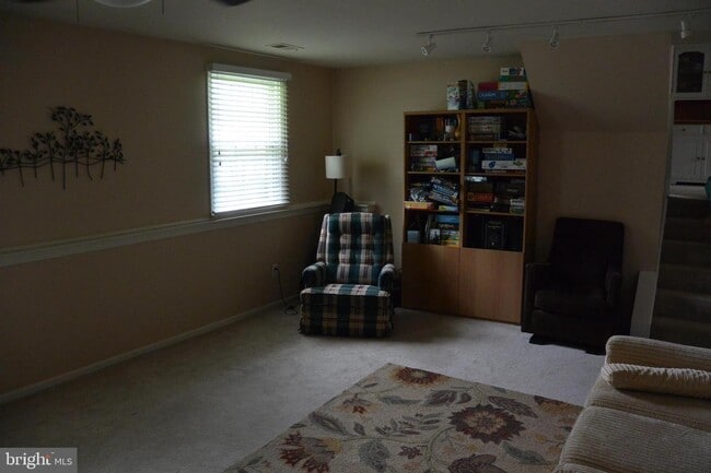 Building Photo - 1614 Hiddenbrook Dr