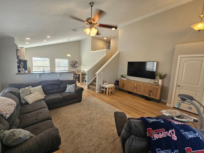 Foto del edificio - 7431 Willowdale Dr