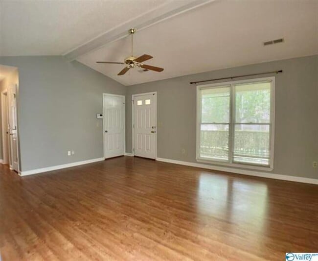 Building Photo - 158 Hollington Dr NE