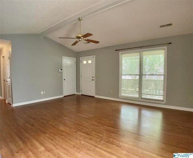 Foto del edificio - 158 Hollington Dr NE