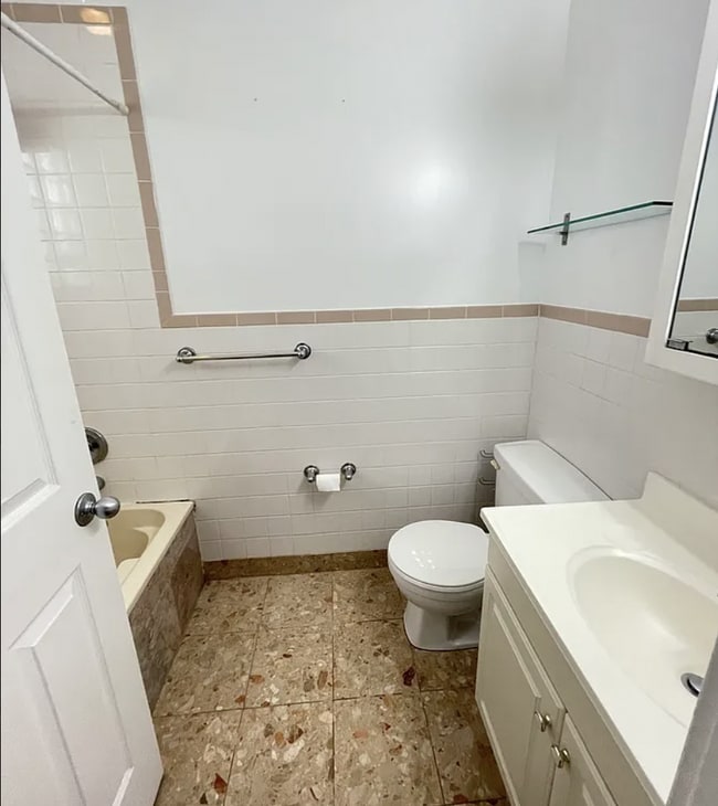 Building Photo - 2 bedroom in Chicago IL 60642