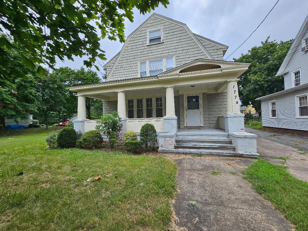 Primary Photo - 1774 Whitney Ave