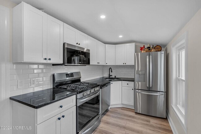 Foto del edificio - 28 Morford Pl