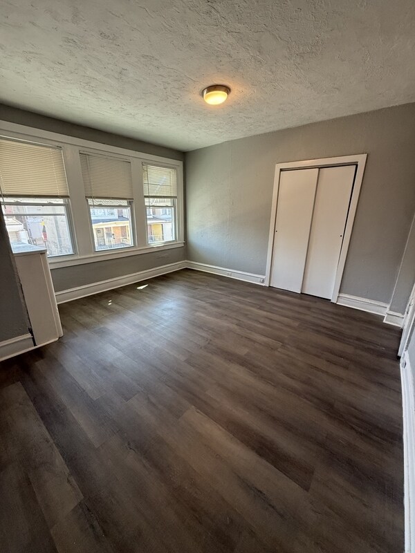 Foto del edificio - 5623 Ridgewood St