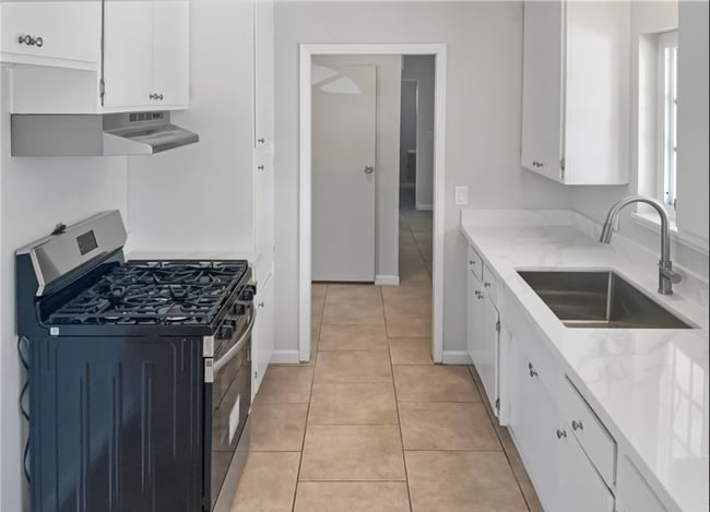 Building Photo - 7254 Nixon Dr