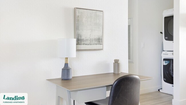 Foto del edificio - 10000 W Missouri Ave