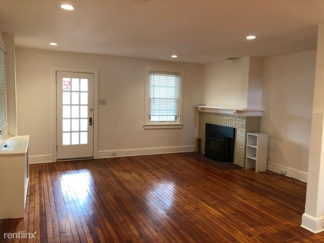 Building Photo - 3 br, 1.5 bath House - 27 Good Shepherd Ter