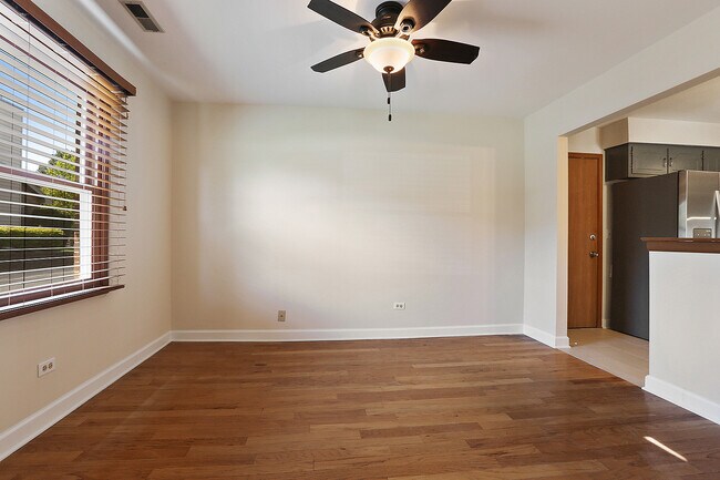 Foto del edificio - 15537 Whitehall Ln