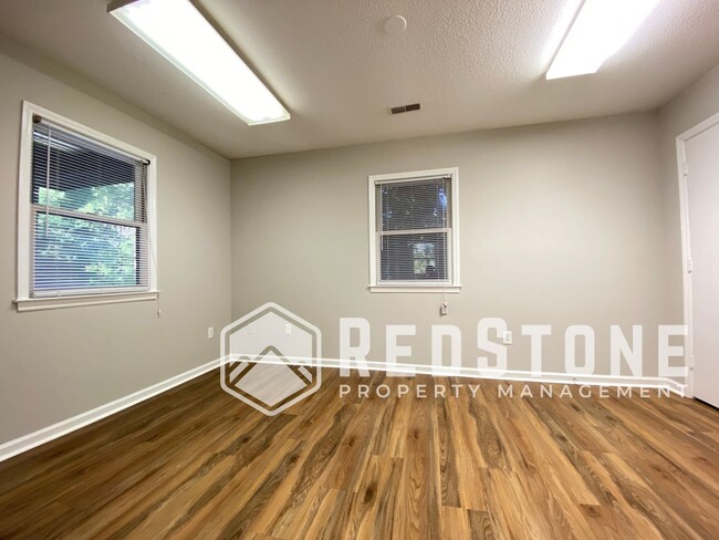 Foto del edificio - 2 Bedroom, 1 Bath - House