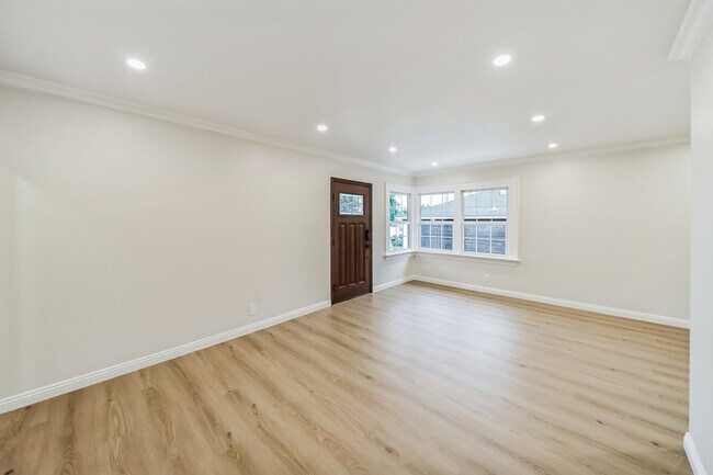 Foto del edificio - 414 E Fir St