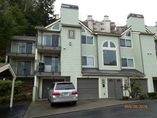 Building Photo - 3 Bed 2 Bath Condo in Factoria