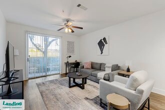 Building Photo - 7373 Valley View Ln