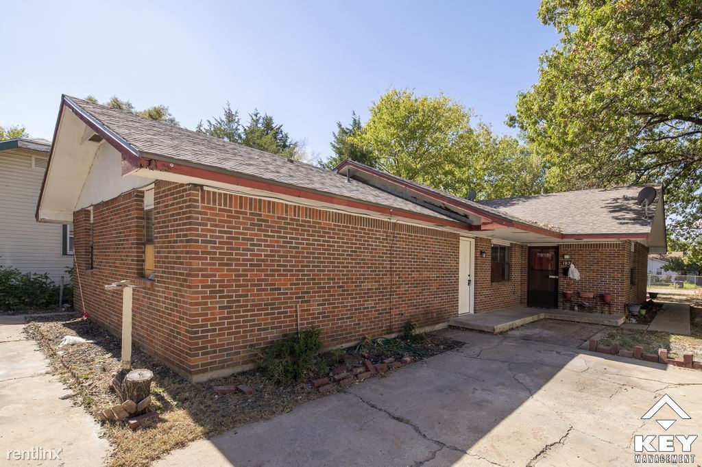 Primary Photo - 2 br, 1 bath Townhome - 1823 S Washington Ave