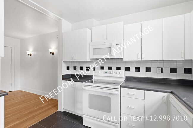 Foto del edificio - 755 Shady Dr E