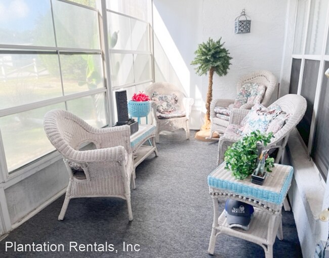 Foto del edificio - 1 br, 1 bath House - 917 SE Mayo Dr.