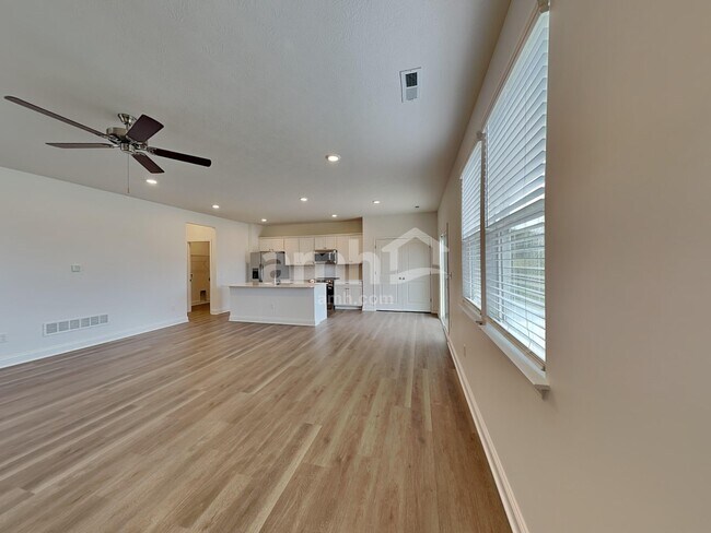 Building Photo - 9169 Henley Ave