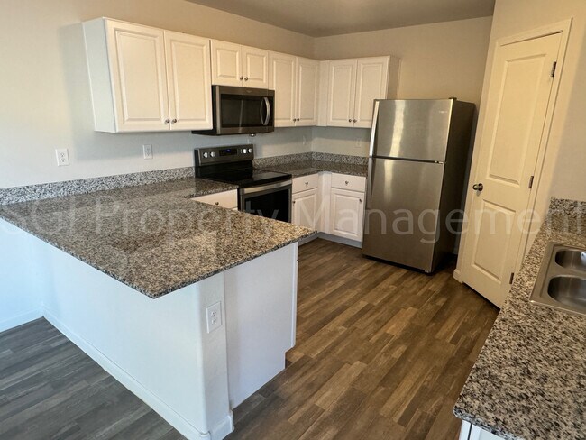 Foto del edificio - Beautiful single level ready for move in