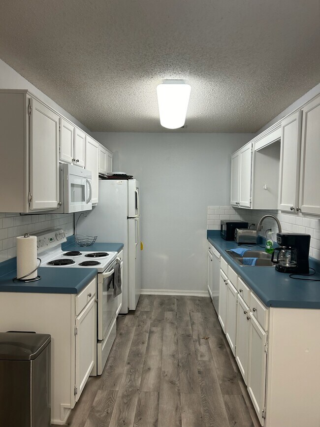 Building Photo - 5722 W Legacy St