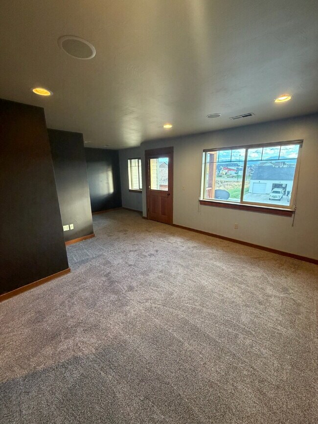 Foto del edificio - 646 Westgate Ave