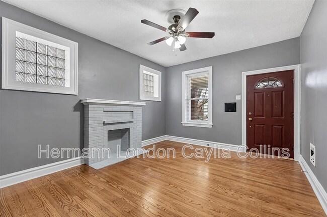 Foto del edificio - 5208 Robert Ave