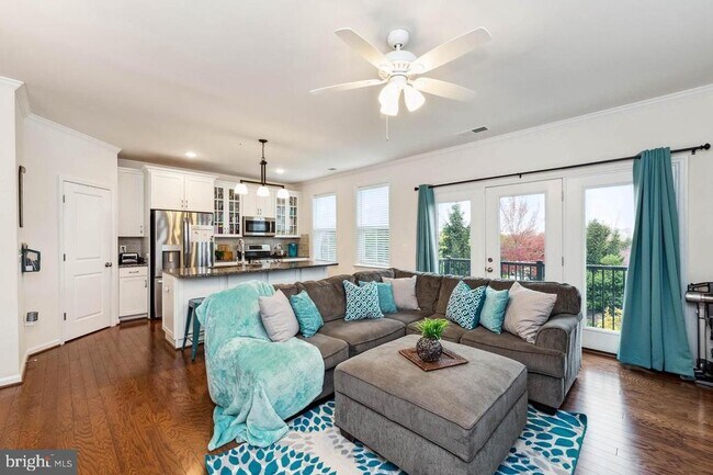 Building Photo - 24525 Glenville Grv Ter