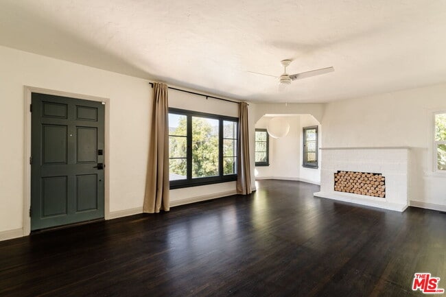 Foto del edificio - 1428 Holbrook St