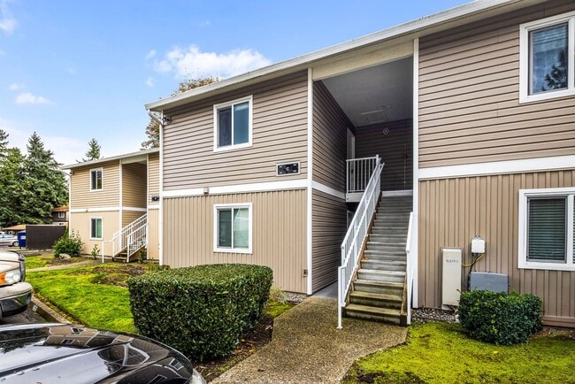 Building Photo - 12513 NE 130th Way