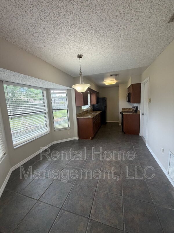 Building Photo - 149 Hazel Blvd