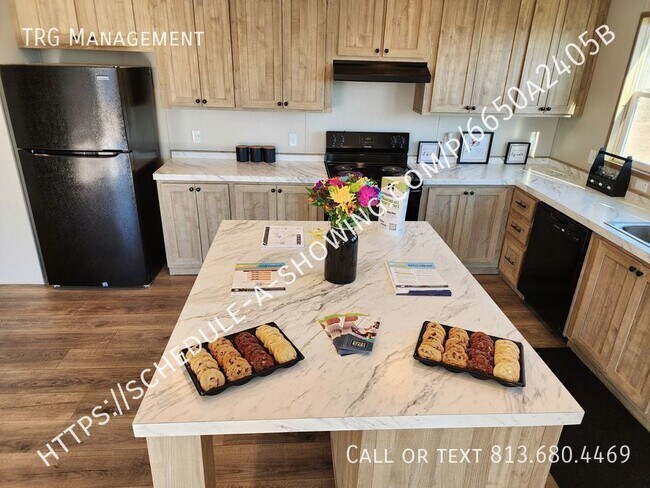Foto del edificio - *** BREATHTAKING BRAND NEW DOUBLE WIDE FOR...