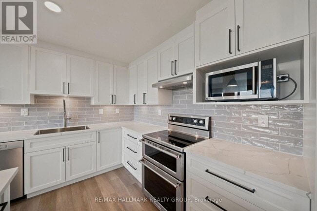 Building Photo - 20 Chesterton Dr
