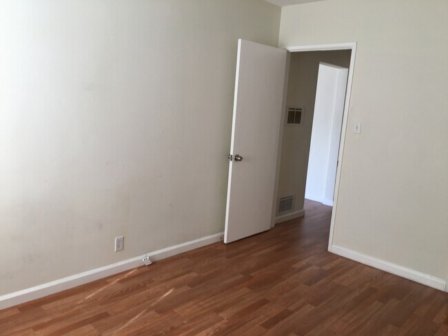 Foto del edificio - 742 N Garfield Ave