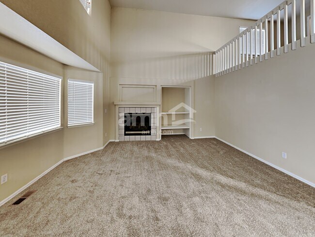 Foto del edificio - 13985 Elm St